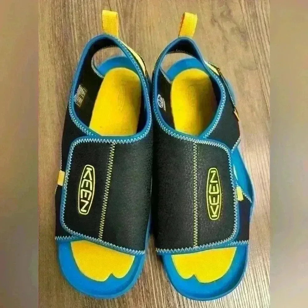 Keen Notch River Beach Water Shoes‎ Sandals Size 5 Boys EUC